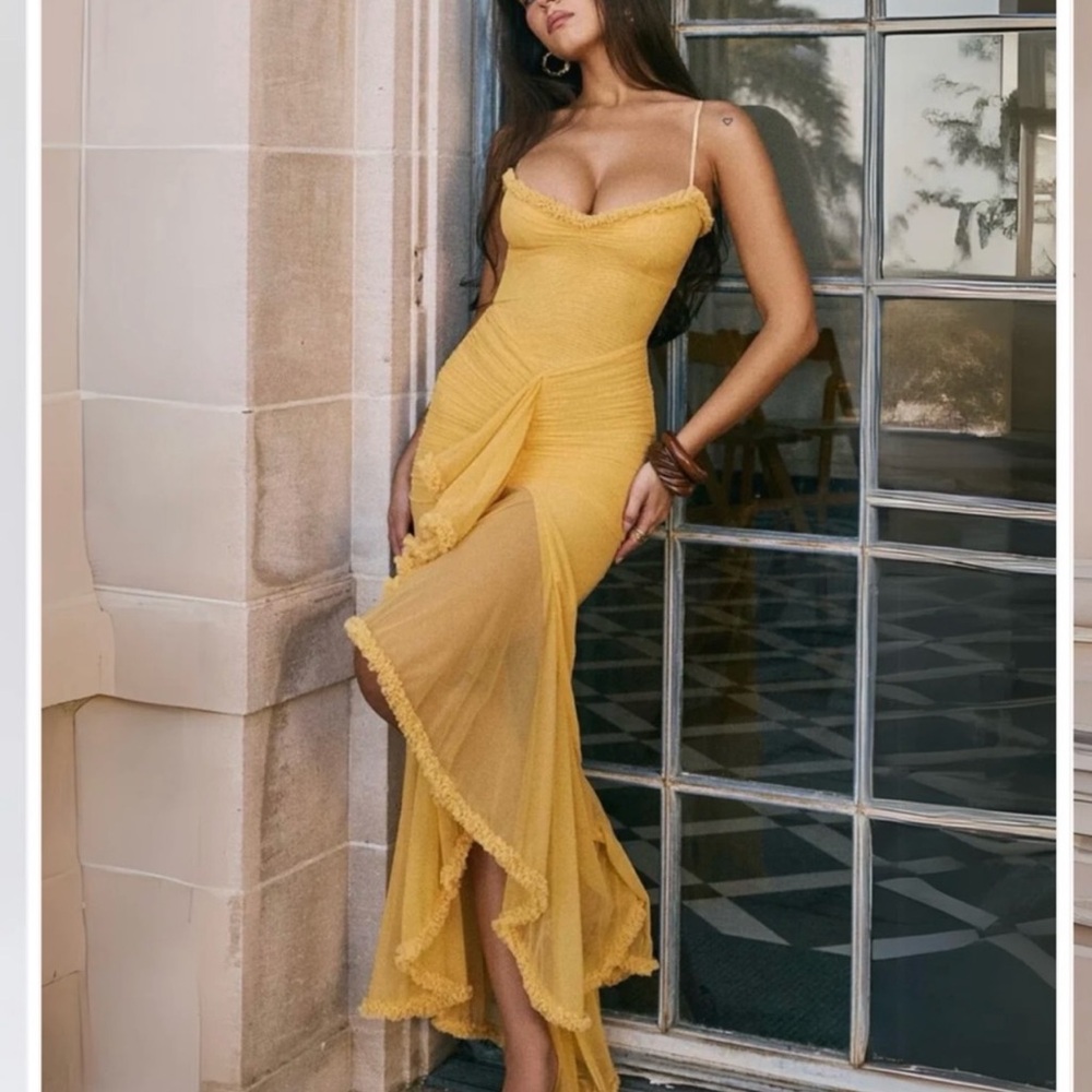 Elegant Yellow Dress